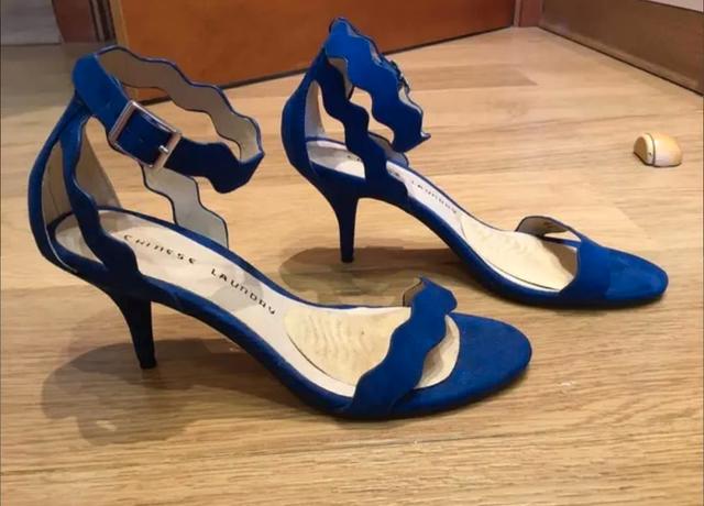 Zapatos azules de online tacon