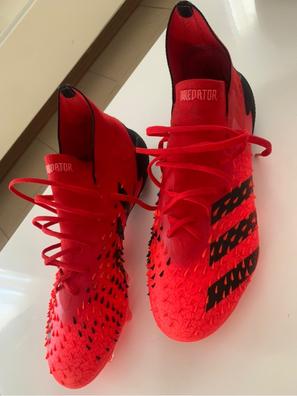 Adidas predator cheap negras y doradas