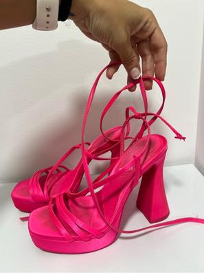 Sandalias doradas de tacon zara de segunda mano para mujer