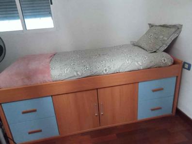 Dormitorio infantil con armario, zona estudio y compacta contenedores -  Tocamadera