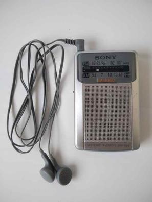 Radio Portátil Sony IDF-P27 con altavoz, Vertical y compacta, Analógica  AM/FM, Indicador LED, Antena telescópica FM, Negra en