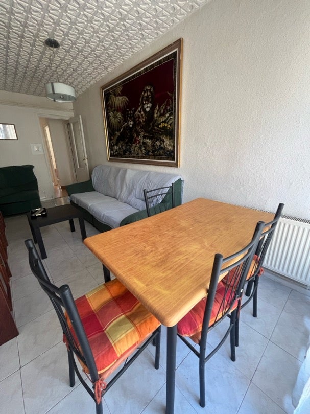 Fotografía del inmueble reportado: 600 €/mes — León, León