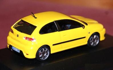 Miniatura coche Seat Ibiza (1984) Salvat escala 1/24