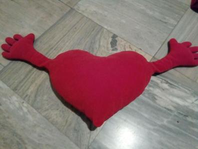 CORAZON PELUCHE BRAZOS ROJO