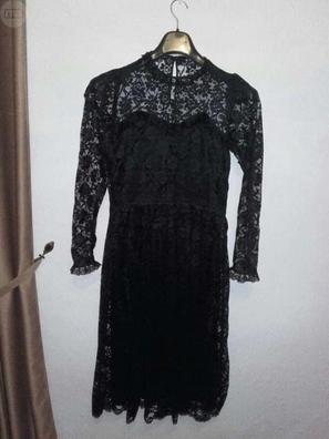 Vestido negro online mantilla