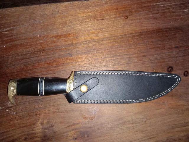Cuchillo de caza Damasco