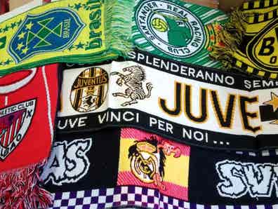 Bufanda ultra sur Moda y complementos segunda mano barata | Milanuncios