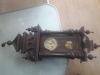 Maquinaria reloj pared antiguo