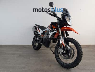 KTM - 890