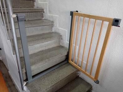Protector escaleras para niños/Puertas para perros, Valla seguridad  infantil en, Escaleras Cierre Rpido/Sin Agujeros Metal, Para Barrera de  Seguridad de Nios para Puertas y Escaleras : : Bebé