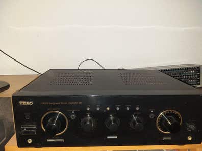 Amplificateur HiFi TEAC A-R600, Noir, D'occasion En Bon état De Fonctionnement