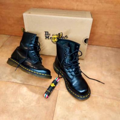 Botas dr martens Moda y complementos de segunda mano barata Milanuncios