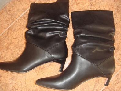 Botines discount tachuelas stradivarius