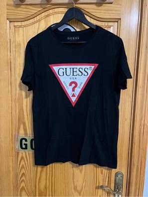 Camiseta Guess Mujer de segunda mano por 15 EUR en El Puertito de Guimar en  WALLAPOP