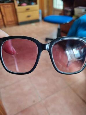 Gafas de sol Guess mujer de segunda mano por 35 EUR en Águilas en WALLAPOP