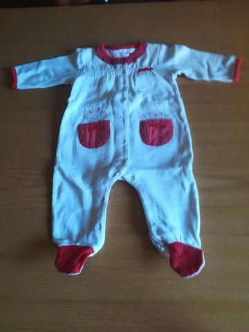 Milanuncios Pijama recien nacido blanco y rojo 4