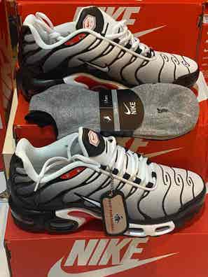 Zapatillas de hombre de segunda mano en Lleida | Milanuncios