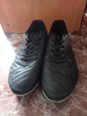 Botas futbol sala niño de segunda mano por 7 EUR en Granada en