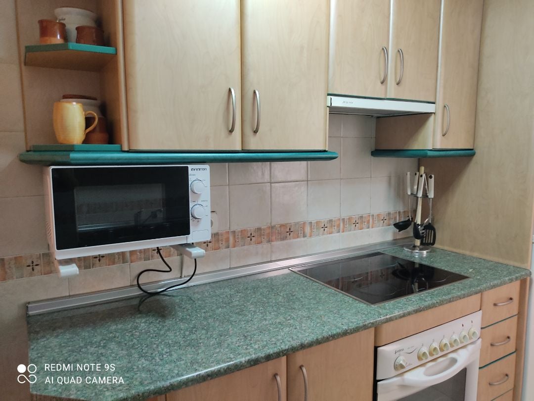 Fotografía del inmueble reportado: 800 €/mes — Granada, Granada