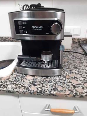 Cafetera cecotec nueva + molinillo eléctrico. de segunda mano por 60 EUR en  Alcúdia en WALLAPOP