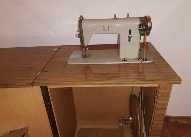 Milanuncios - Maquina coser ALFA ROYALE con MOTOR