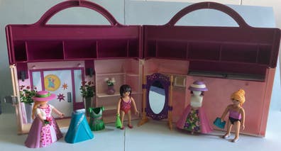 PLAYMOBIL Casa De Muñecas Maletín De 129 Piezas – Casa Plegable Con Asa Y Cerradura, Incluye 3 Figuras Y Accesorios, Juguete Educativo Para Niños De 4 Años En Adelante, Fabricado En Europa