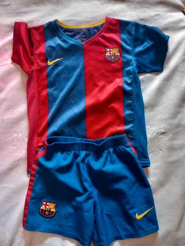 Milanuncios - Equipacion Barcelona niño