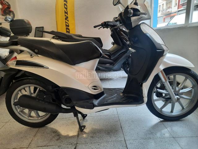 Milanuncios PIAGGIO LIBERTY 50 2T