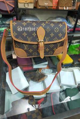 Iniciales best sale louis vuitton