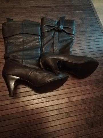 Bota negra stradivarius hot sale