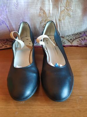 Zapatos flamenca niña 3X2 CALZADO de segunda mano por 19,5 EUR en Almería  en WALLAPOP