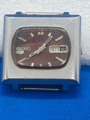 Reloj Seiko 5 Doble Calendario calibre 7S26