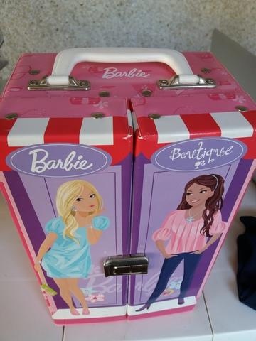 Milanuncios Munecas Barbie armario maletin