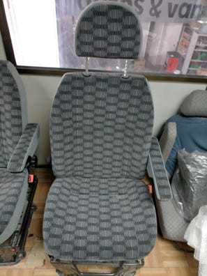 Asiento conductor ford transit Recambios y accesorios de coches segunda mano Milanuncios