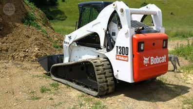 Otra maquinaria bobcat t770 con vibrador y paraguas mano y ocasión | Milanuncios