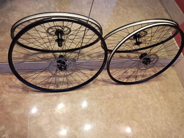 Milanuncios rueda bici carreras gravel disco QR mm