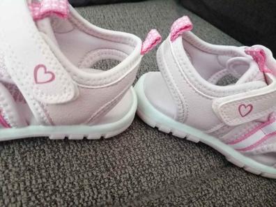 Zapatos y calzado de bebé niña de segunda mano baratos en León Milanuncios