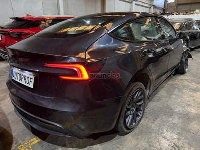 TESLA Model 3 Standard RWD