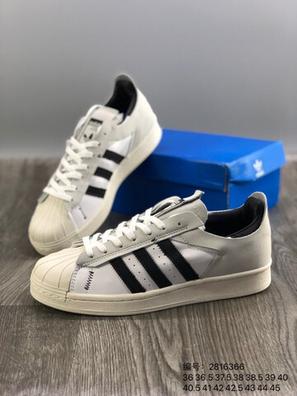 Zapatillas adidas superstar Moda y complementos mano barata en Milanuncios