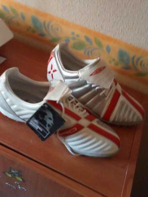 Decorar debajo propietario Zapatillas adidas Tienda de deporte de segunda mano barata en Badajoz  Provincia | Milanuncios