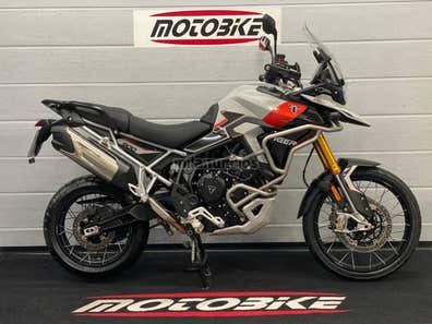 TRIUMPH - TIGER 900