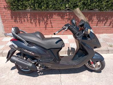 Cómo cambiar la batería de la moto Kymco Super Dink 125 