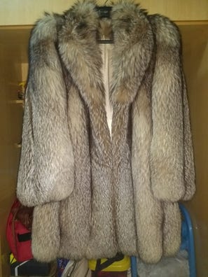Abrigo piel de conejo de el corte ingles Abrigos y chaquetas de mujer de mano barata | Milanuncios