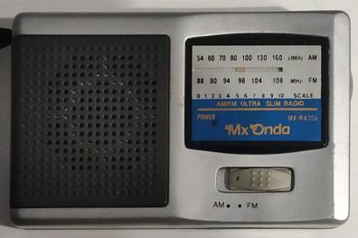 Aiwa R-190 Radio Analógica AM/FM Blanca  Estaciones de radio, Informática,  Altavoces
