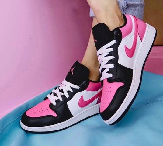 Tenis jordan best sale rosas para mujer