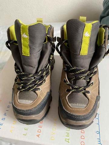 Milanuncios - Botas montaña niño talla 28