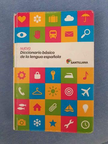 NUEVO DICCIONARIO BÁSICO DE LA LENGUA ESPAÑOLA SANTILLANA (Spanish Edition)