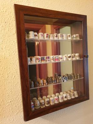 vitrina colecciones, mueble dedales, vitrina dedales, vitrina miniaturas
