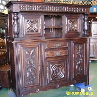 Muebles antiguos de segunda mano.