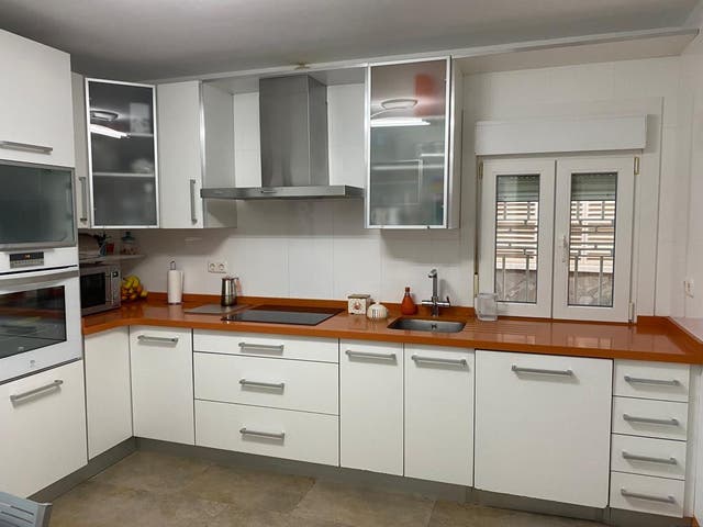 - Vendo cocina con electrodomésticos